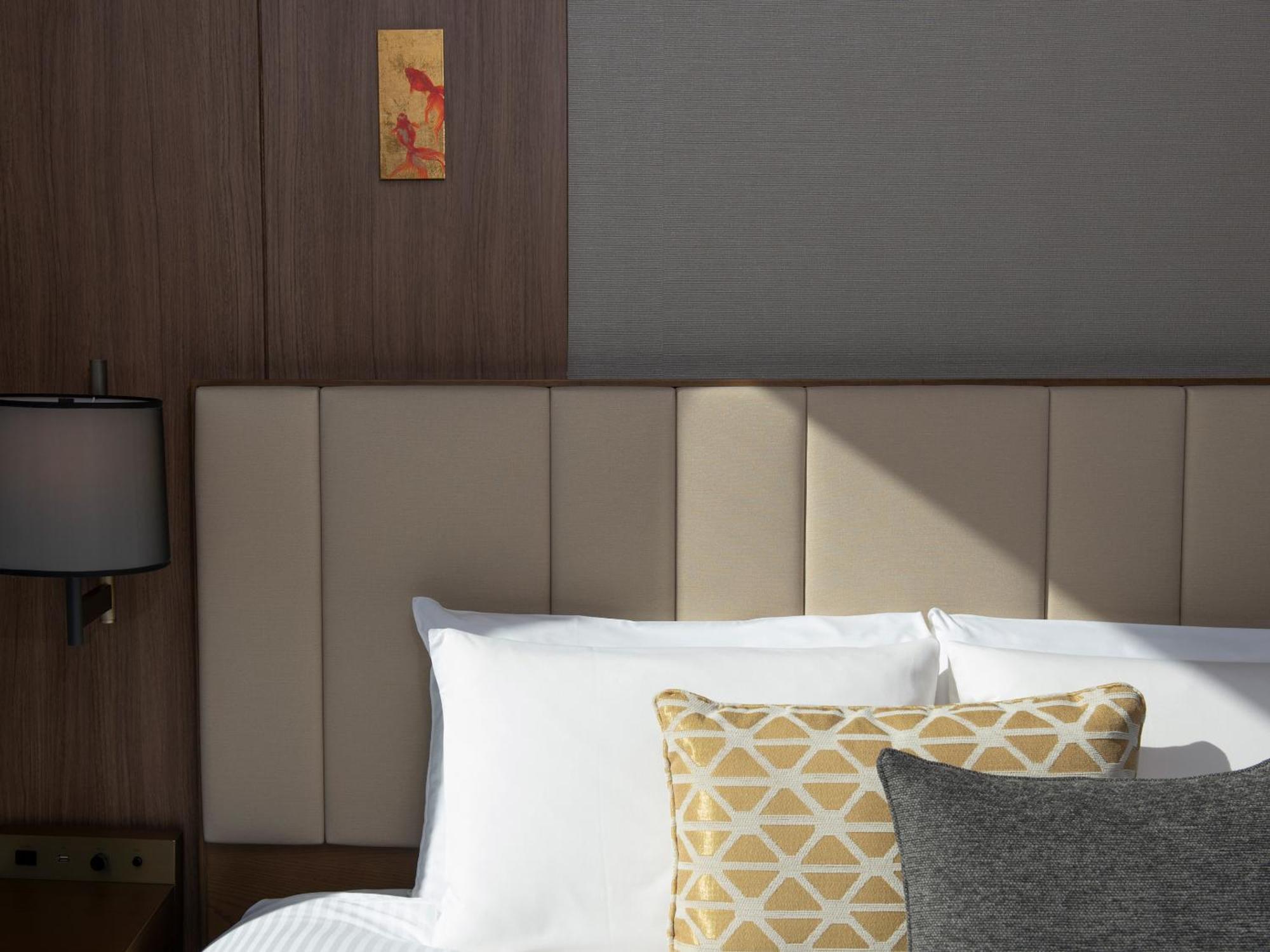 Mitsui Garden Hotel Roppongi Tokyo Premier Zewnętrze zdjęcie A bedroom at the hotel