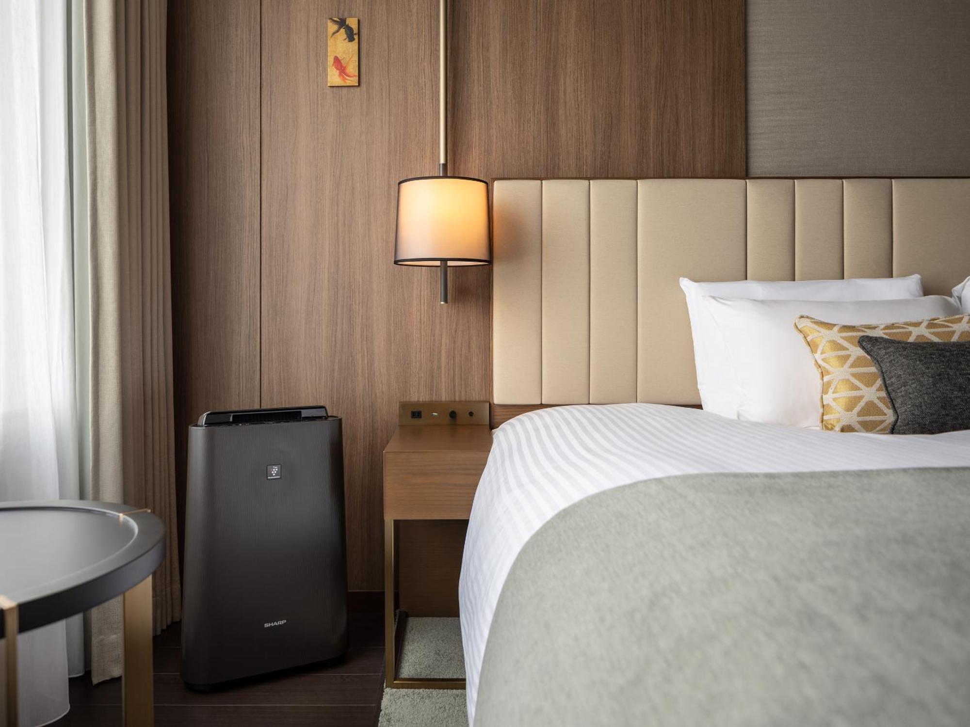 Mitsui Garden Hotel Roppongi Tokyo Premier Zewnętrze zdjęcie A humidifier in a bedroom